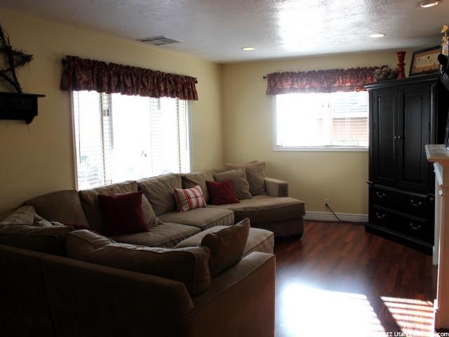 112 E 2050 N, Centerville, UT 84014 — photo 10