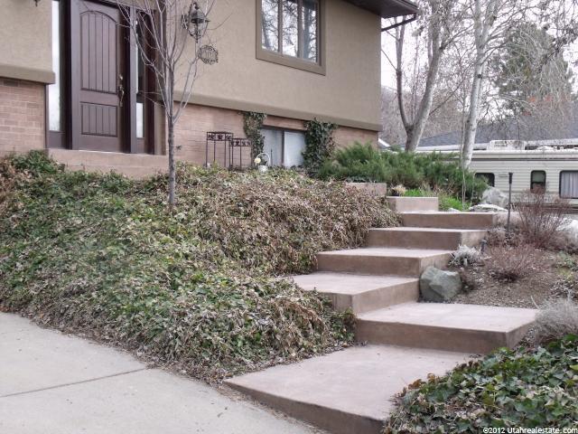 712 N Hillside Dr E, Centerville, UT 84014 — photo 3