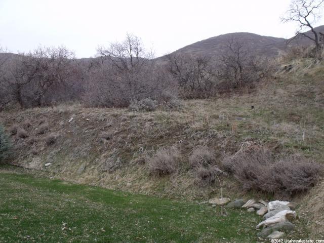 712 N Hillside Dr E, Centerville, UT 84014 — photo 7