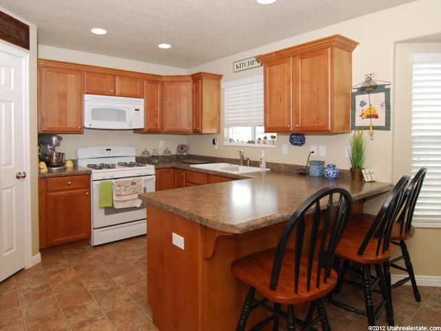 2372 N Sarus Crane Dr, Clinton, UT 84015 — photo 4