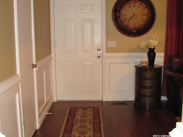 319 E Sego Lily Dr, Sandy, UT 84070 — photo 2