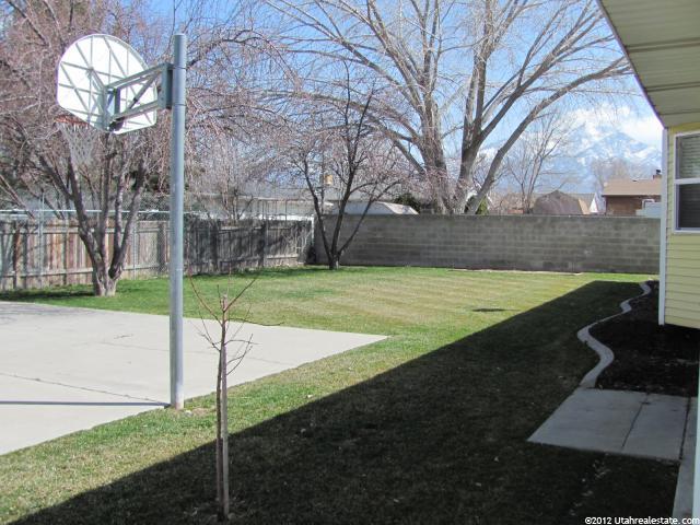 319 E Sego Lily Dr, Sandy, UT 84070 — photo 12