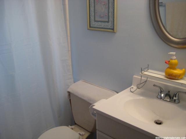 2198 W 2600 N, Farr West, UT 84404 — photo 10