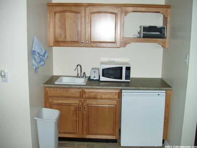 589 E 2150 S, Bountiful, UT 84010 — photo 3