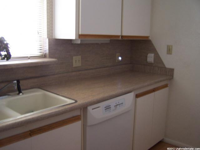298 W 1350 N, Bountiful, UT 84010 — photo 3