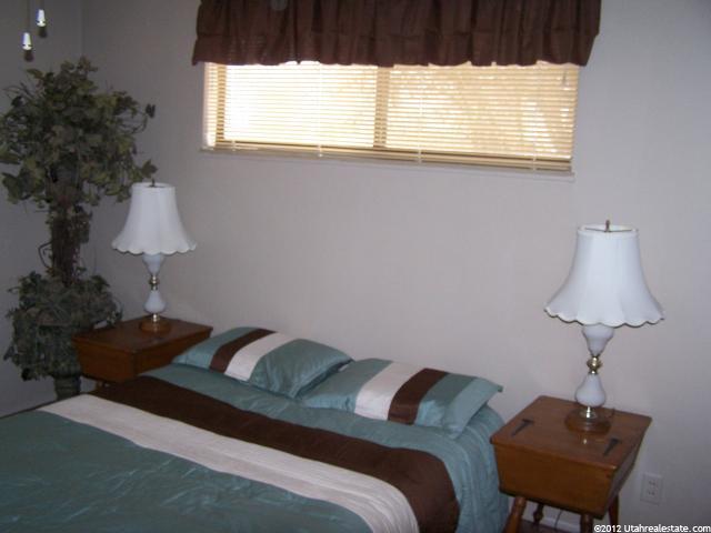 298 W 1350 N, Bountiful, UT 84010 — photo 5