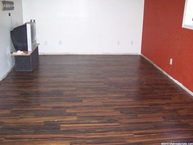 2282 S 350 W, Clearfield, UT 84015 — photo 4