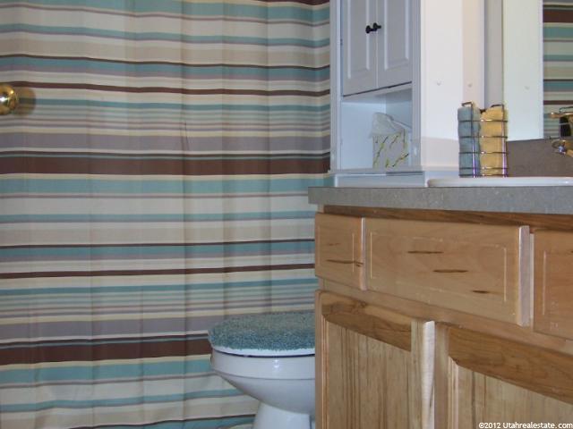 1629 N 2340 W, Clinton, UT 84015 — photo 5
