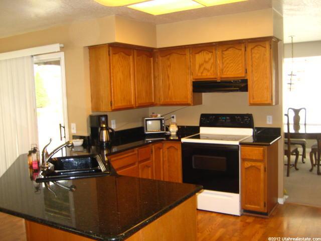 10167 S 2460 E, Sandy, UT 84092 — photo 4