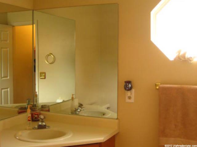 10167 S 2460 E, Sandy, UT 84092 — photo 8