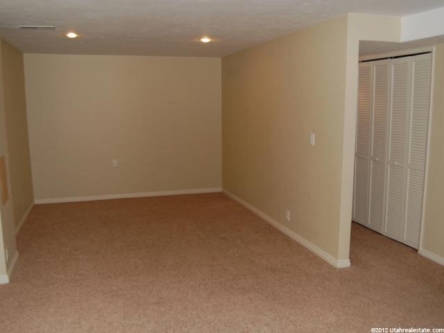 10443 S Violet Dr, Sandy, UT 84094 — photo 11