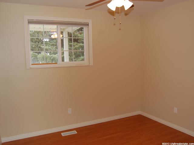 10443 S Violet Dr, Sandy, UT 84094 — photo 9
