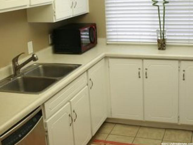 278 E Peach Ln, Bountiful, UT 84010 — photo 2