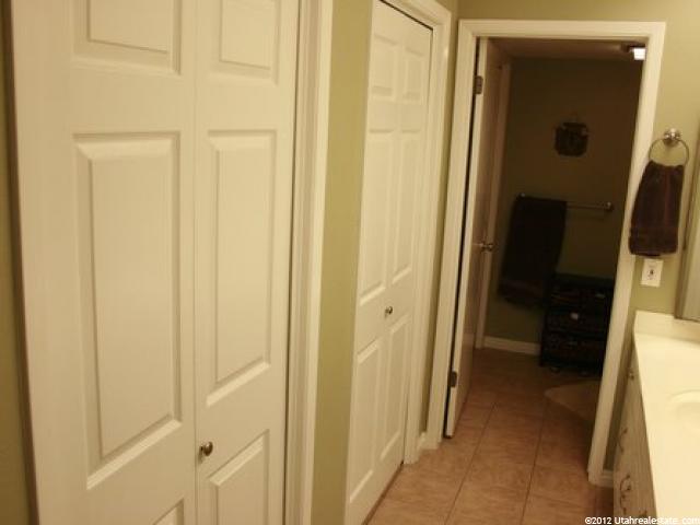 278 E Peach Ln, Bountiful, UT 84010 — photo 11