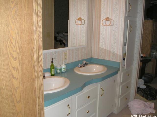 257 E Jordan View Dr, Sandy, UT 84070 — photo 8