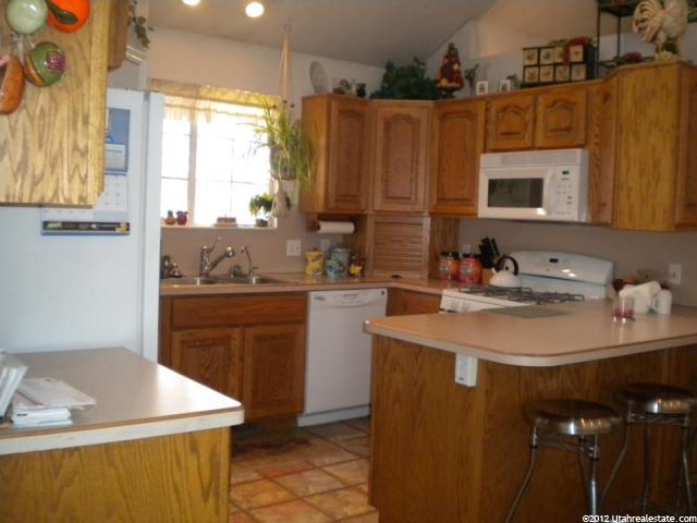 1321 W 1200 N, Farr West, UT 84404 — photo 5