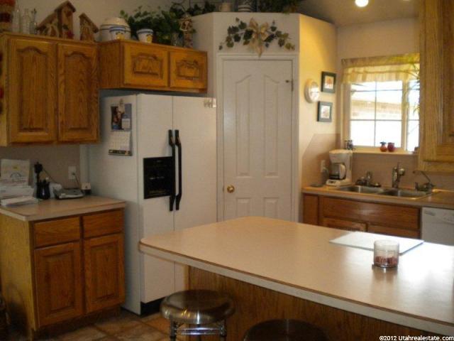 1321 W 1200 N, Farr West, UT 84404 — photo 9