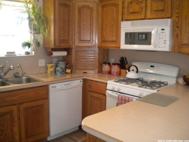 1321 W 1200 N, Farr West, UT 84404 — photo 10