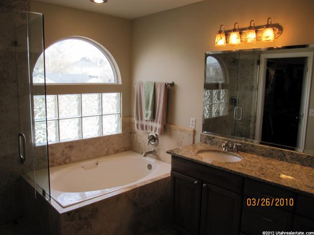 942 E Curlew Cir, Draper, UT 84020 — photo 6
