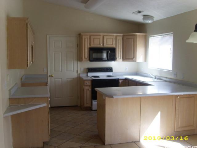 984 E 900 S #10, St. George, UT 84790 — photo 2