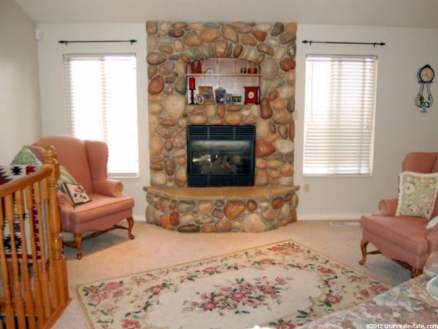 210 E Centennial Cv, Lehi, UT 84043 — photo 2