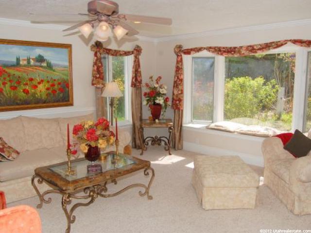 2214 E Oakridge Dr, Layton, UT 84040 — photo 4