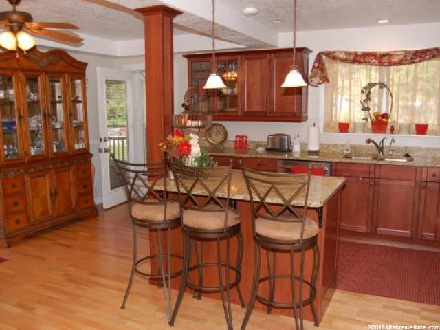 2214 E Oakridge Dr, Layton, UT 84040 — photo 6