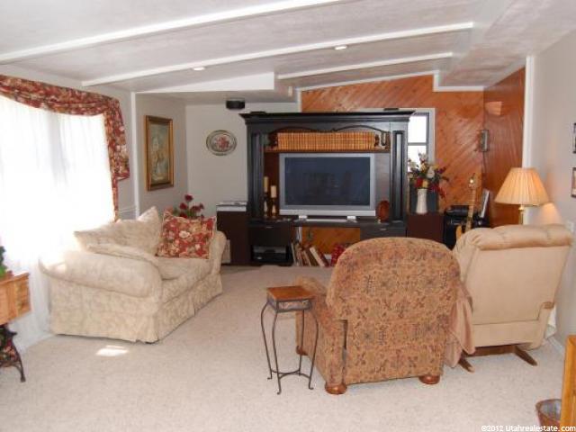 2214 E Oakridge Dr, Layton, UT 84040 — photo 8