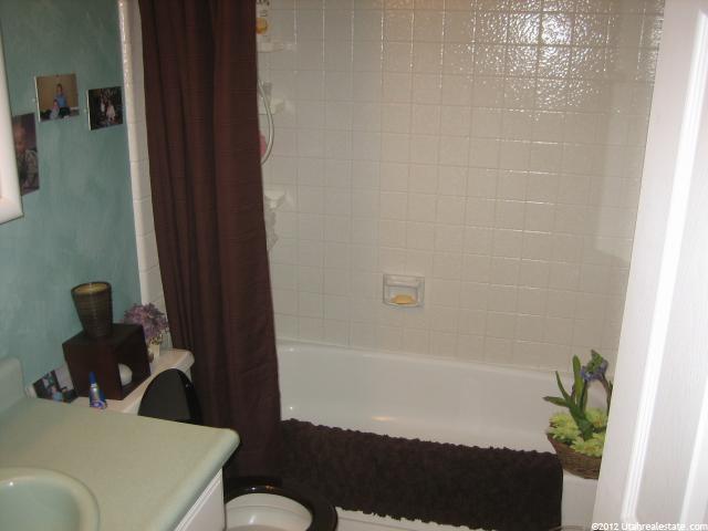 795 E Whispering Pine Dr, Murray, UT 84107 — photo 5