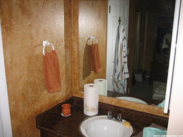 795 E Whispering Pine Dr, Murray, UT 84107 — photo 7