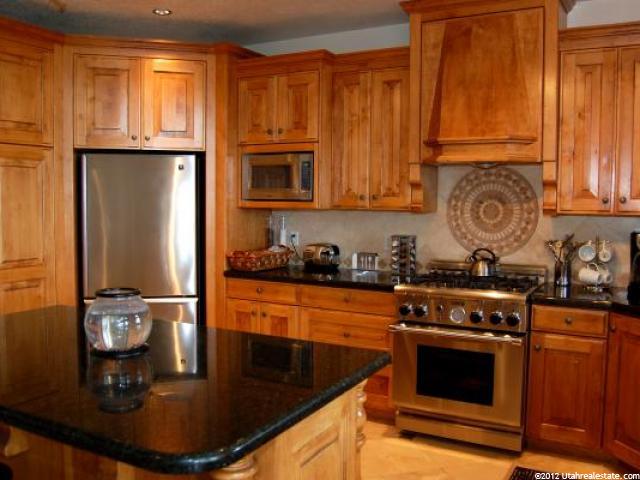 4275 Skyline Dr, Ogden, UT 84403 — photo 2