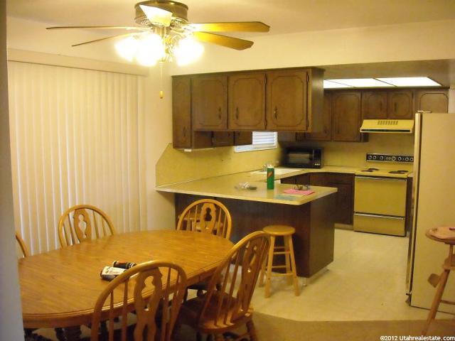 634 N 240 E, Kaysville, UT 84037 — photo 2