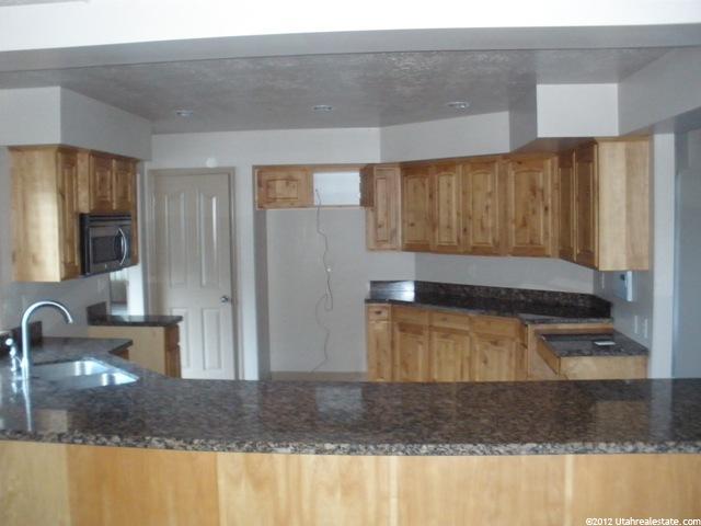 8 Snowstar Ln, Sandy, UT 84092 — photo 4