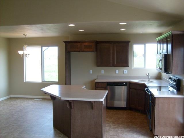 2408 N 1445 W, Clinton, UT 84015 — photo 5