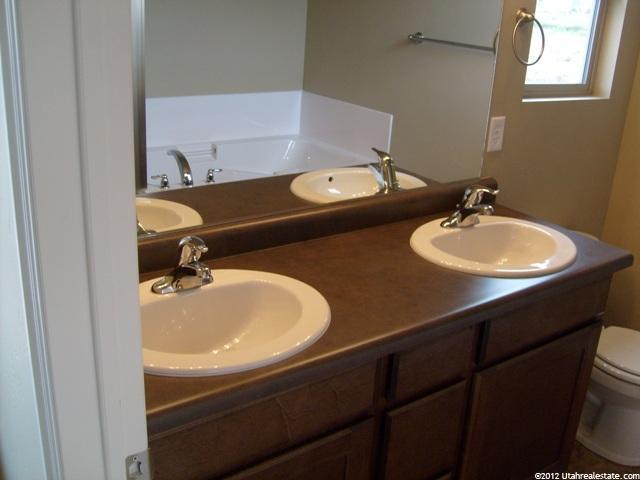 2408 N 1445 W, Clinton, UT 84015 — photo 8