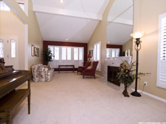 10018 S Falcon View Dr E, Sandy, UT 84092 — photo 5