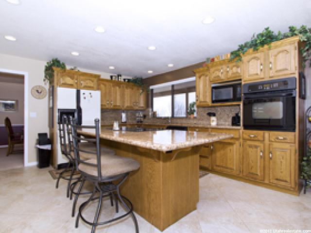 10018 S Falcon View Dr E, Sandy, UT 84092 — photo 9