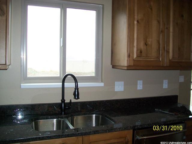 1532 Boulder Creek Ln, Layton, UT 84041 — photo 2