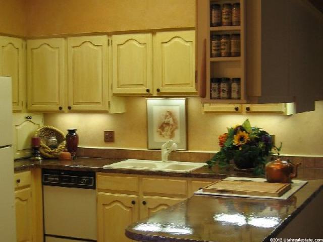 5 Lamontagne Ln, Sandy, UT 84092 — photo 4