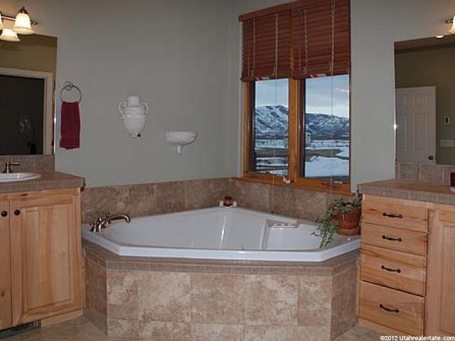1240 E Crescent Dr S, Park City, UT 84098 — photo 7