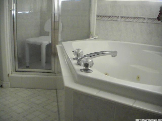 2177 N 750 W, Clinton, UT 84015 — photo 8