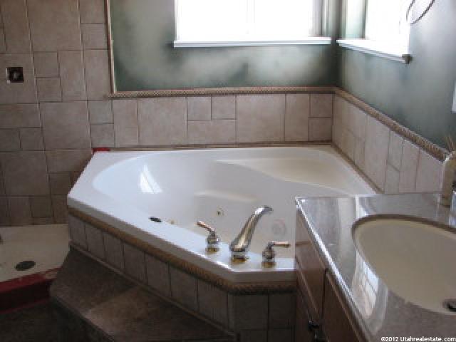 962 S Terrace Dr E, Bountiful, UT 84010 — photo 9