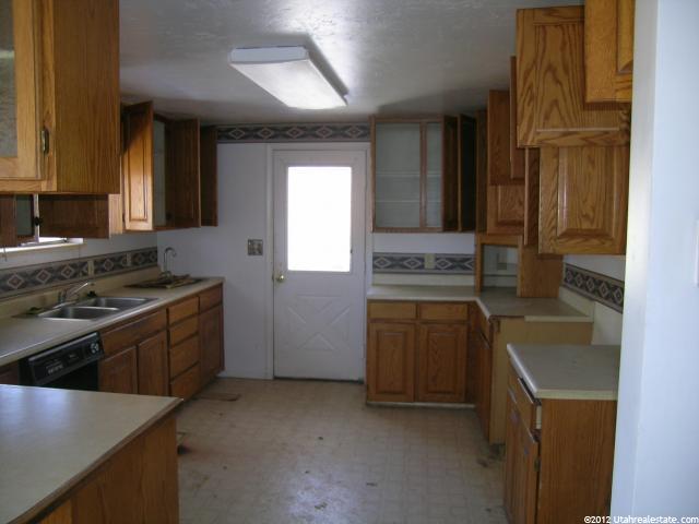 667 Highway 24 S, Lyman, UT 84749 — photo 3