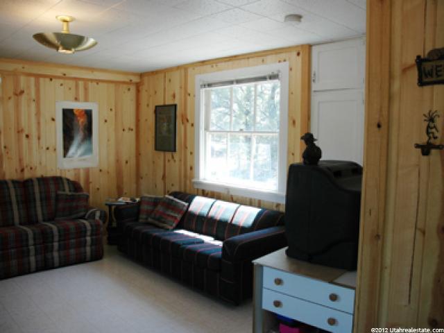 30 S Oak St, Mount Carmel, UT 84755 — photo 4