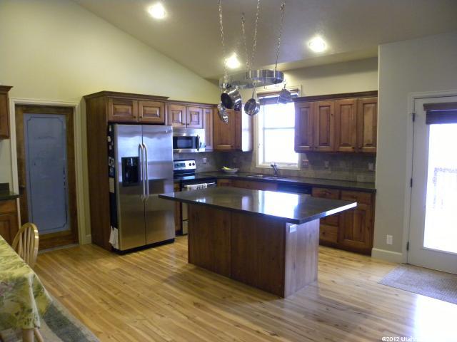 228 E 525 S, Providence, UT 84332 — photo 3