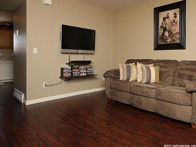 422 E 2050 N #4C, North Ogden, UT 84414 — photo 2