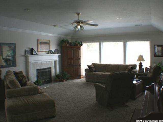 882 Windsor Ln, Kaysville, UT 84037 — photo 4