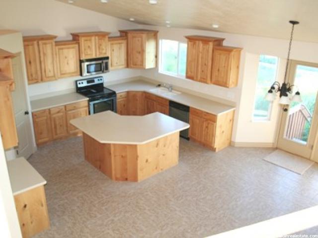 1843 S 2150 W, Syracuse, UT 84075 — photo 6