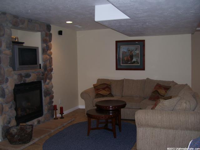 1192 N 900 W, Clinton, UT 84015 — photo 11