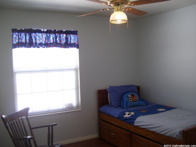 1192 N 900 W, Clinton, UT 84015 — photo 9